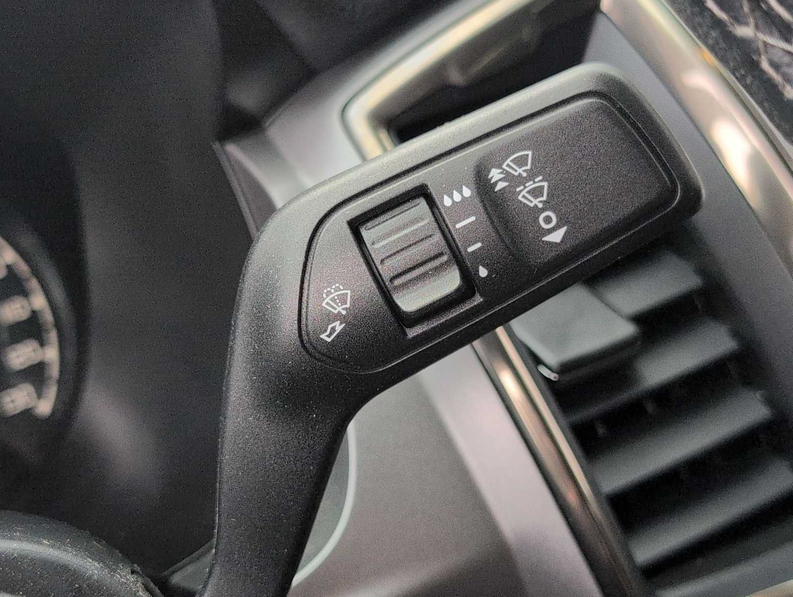 Used 2020 Ford Ranger XLT w/ Equipment Group 302A Luxury AWD/4WD image 25