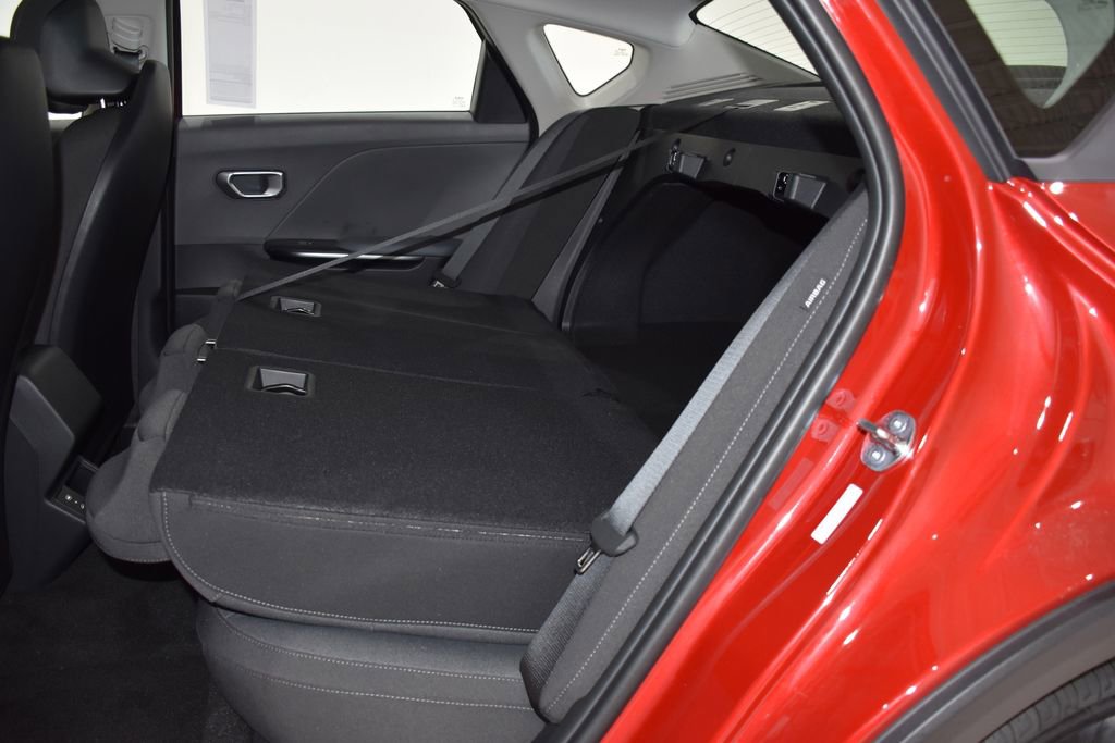 New 2025 Kia K4 LXS image 28