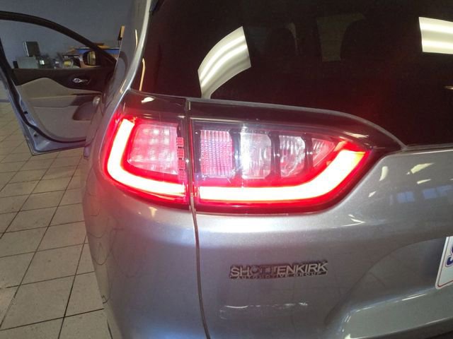 Used 2019 Jeep Cherokee Latitude w/ Popular Appearance Group image 28