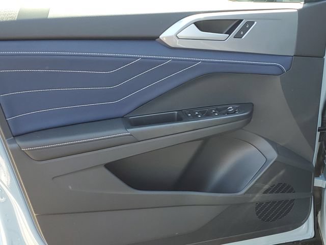 New 2026 Volkswagen Taos SEL AWD/4WD image 15
