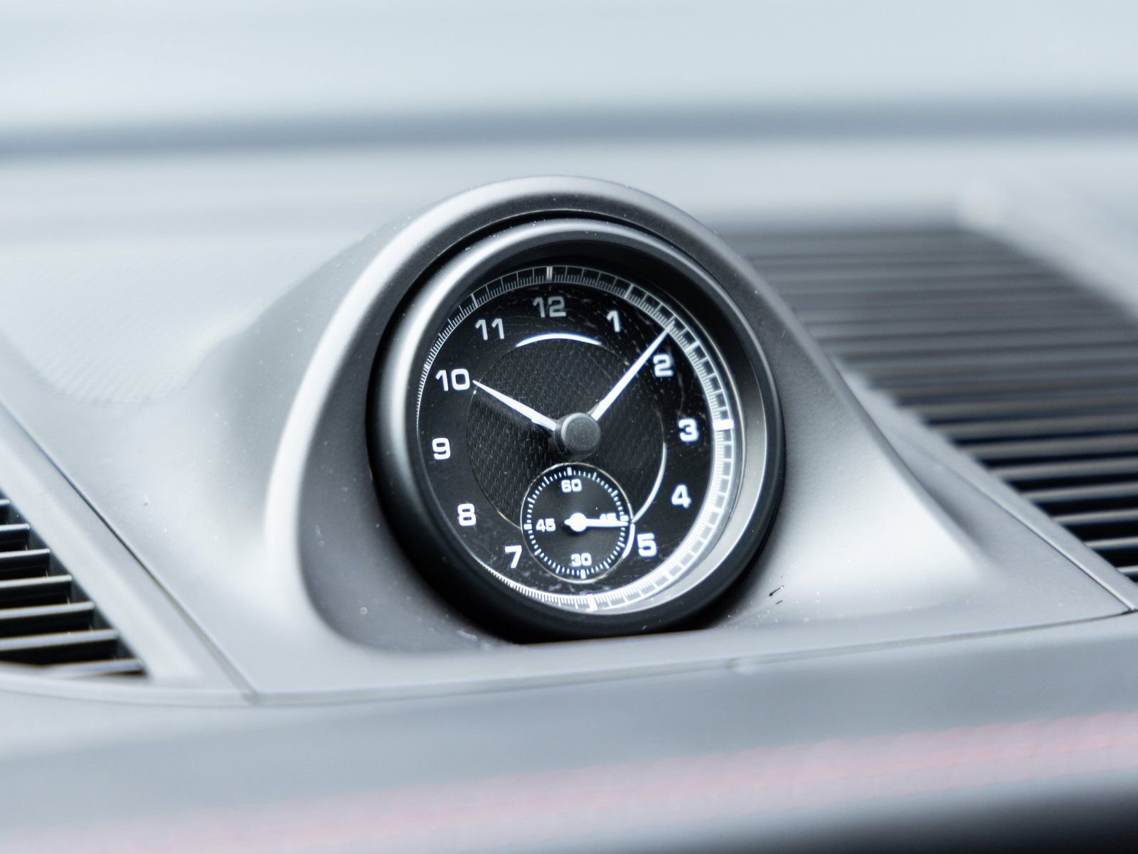 Certified 2024 Porsche Macan image 16