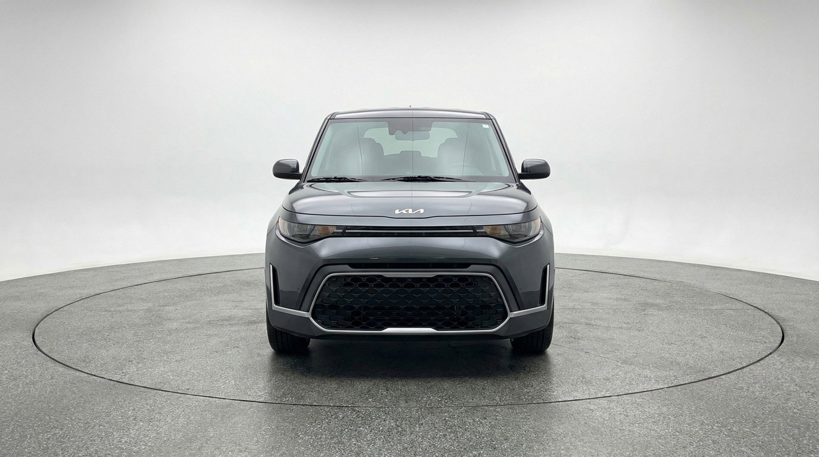 Used 2025 Kia Soul LX w/ LX Technology Package FWD image 2