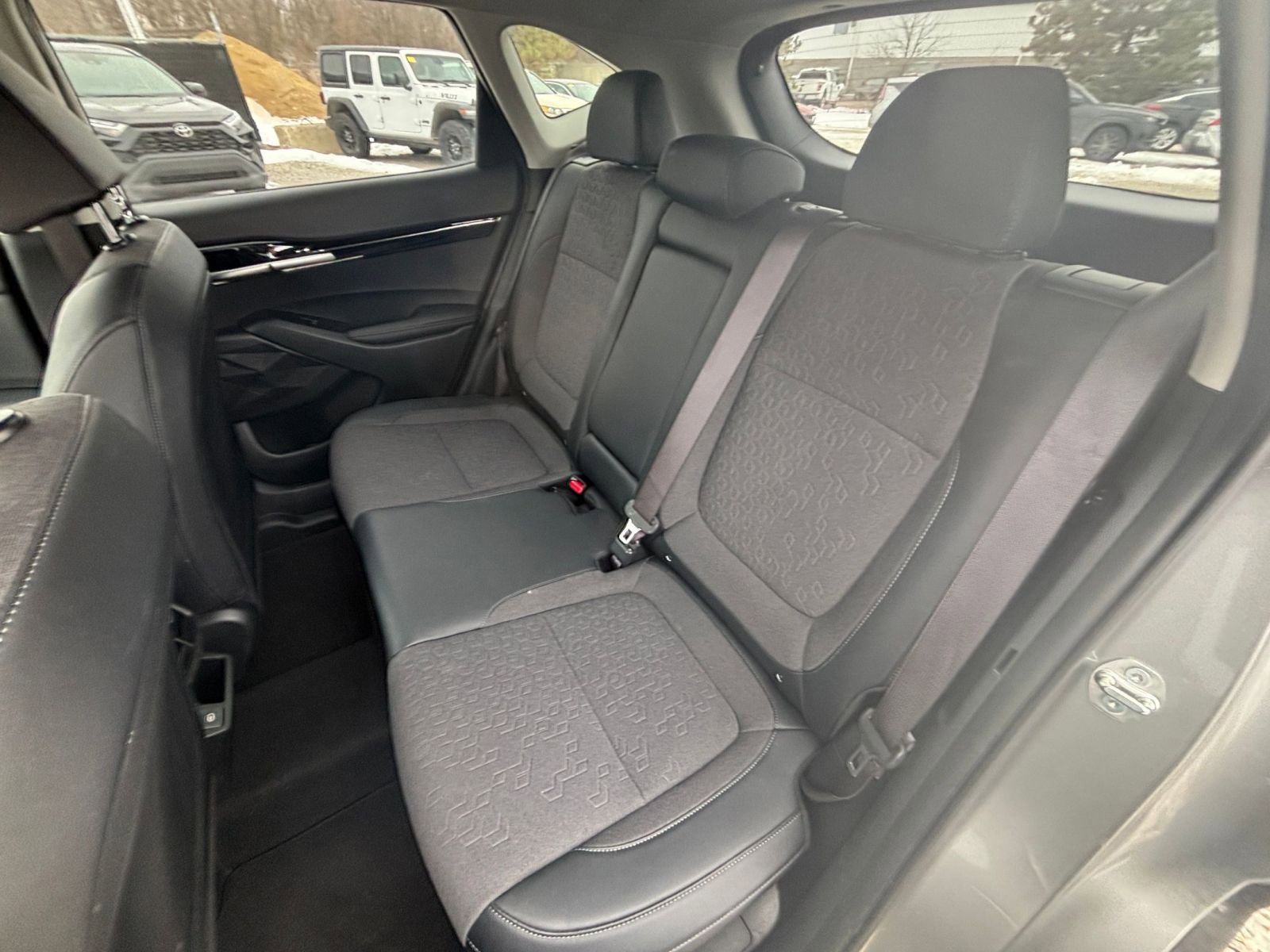 Used 2025 Kia Seltos S image 27