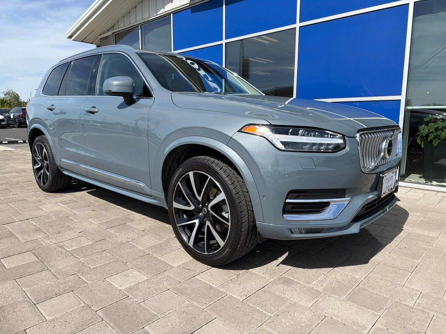 Used 2023 Volvo XC90 B5 Plus AWD/4WD video 2