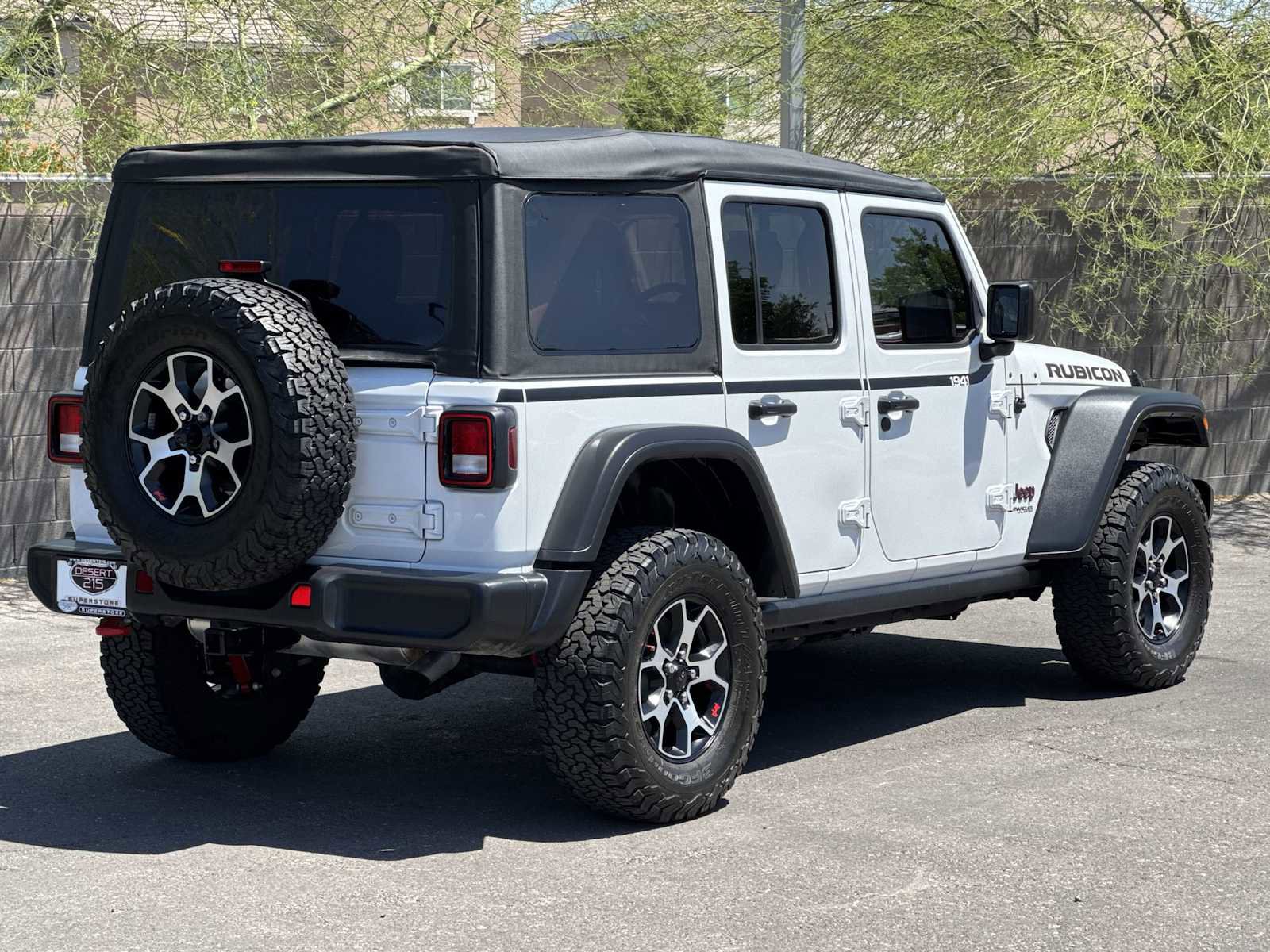 Used 2022 Jeep Wrangler Unlimited Rubicon AWD/4WD image 8