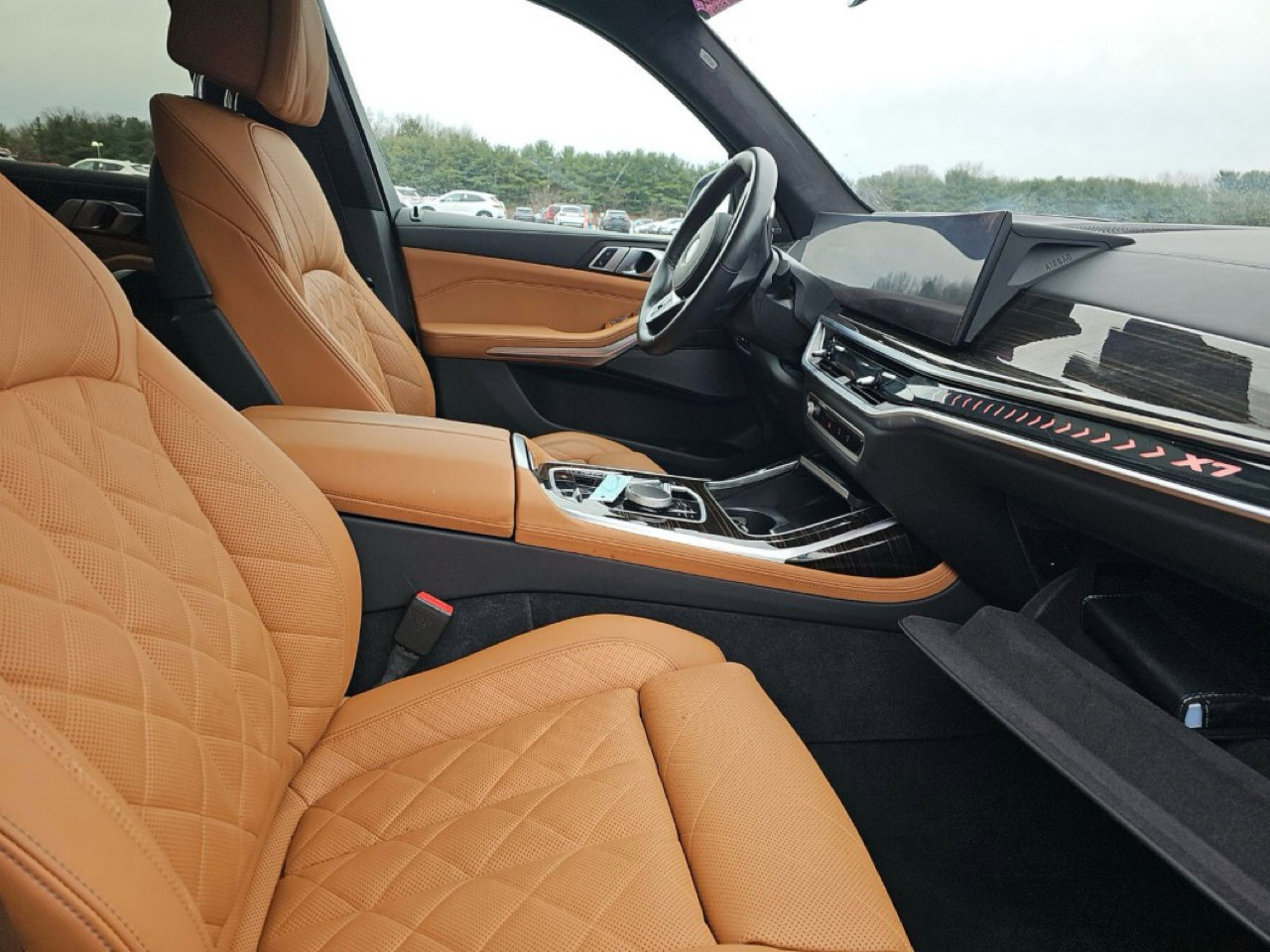 Used 2025 BMW X7 xDrive40i w/ M Sport Package image 21