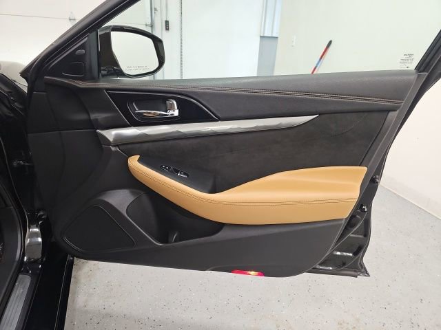 Used 2016 Nissan Maxima SR image 32