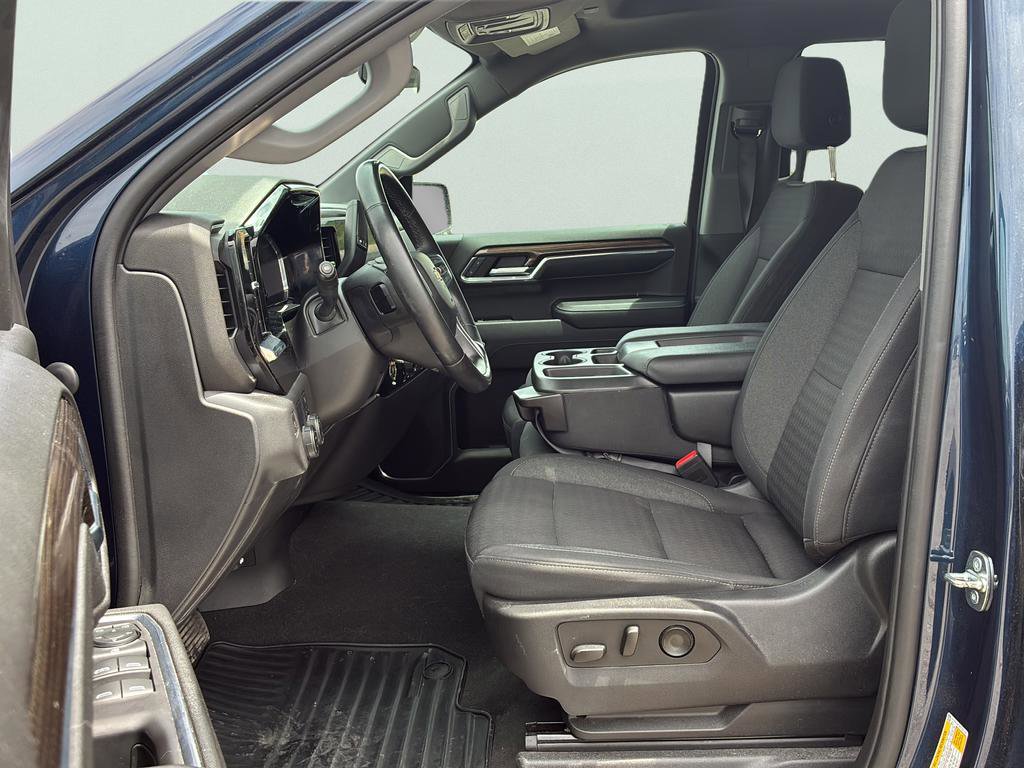 Used 2023 Chevrolet Silverado 1500 LT RWD image 22