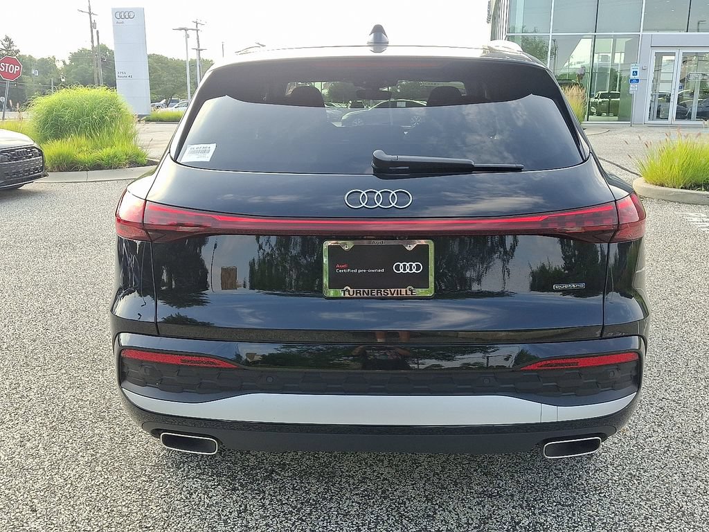 Certified 2025 Audi Q5 Premium AWD/4WD image 5