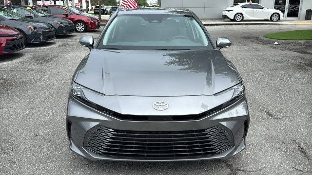 Used 2026 Toyota Camry XLE FWD image 2