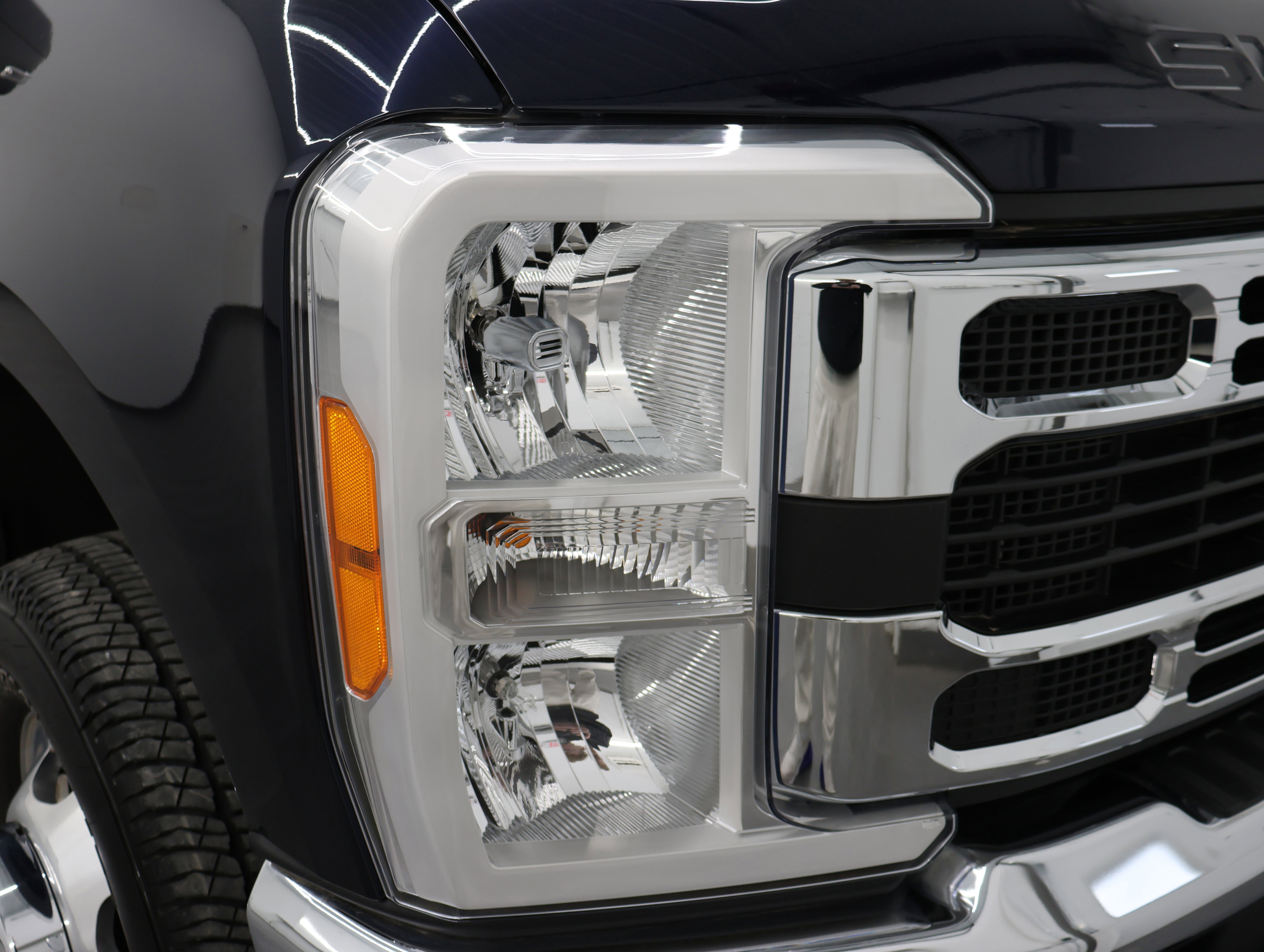 Used 2023 Ford F350 XLT w/ 360-Degree Camera Package image 26