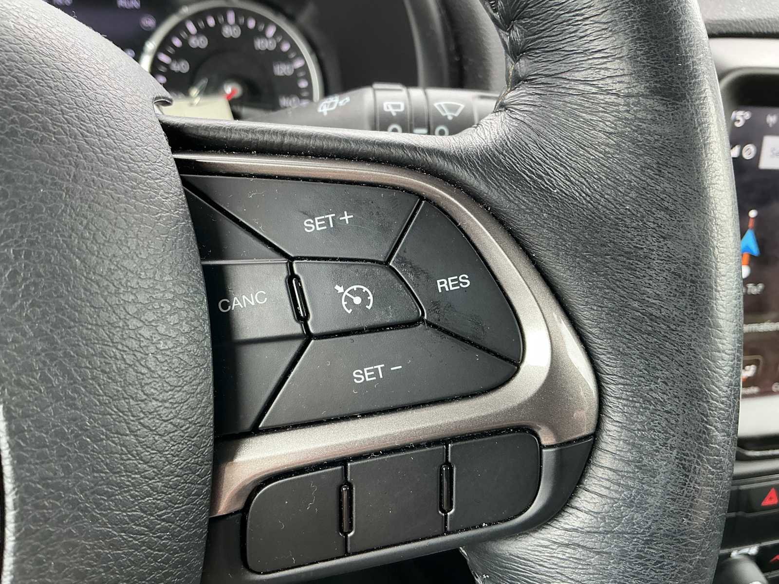 Used 2022 Jeep Renegade Latitude w/ Convenience Group AWD/4WD image 11