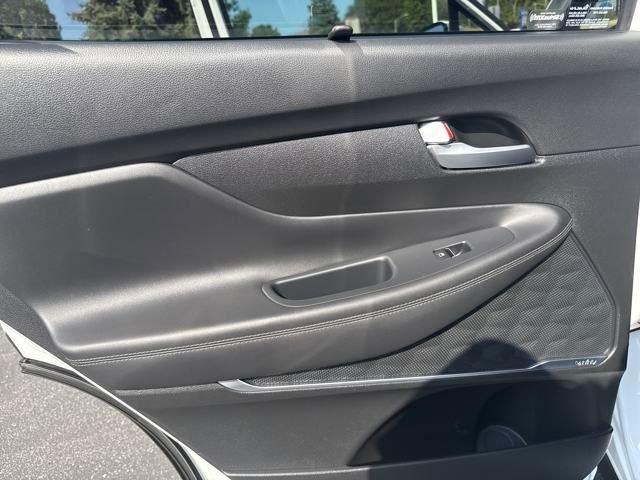 Used 2020 Hyundai Santa Fe SEL image 11