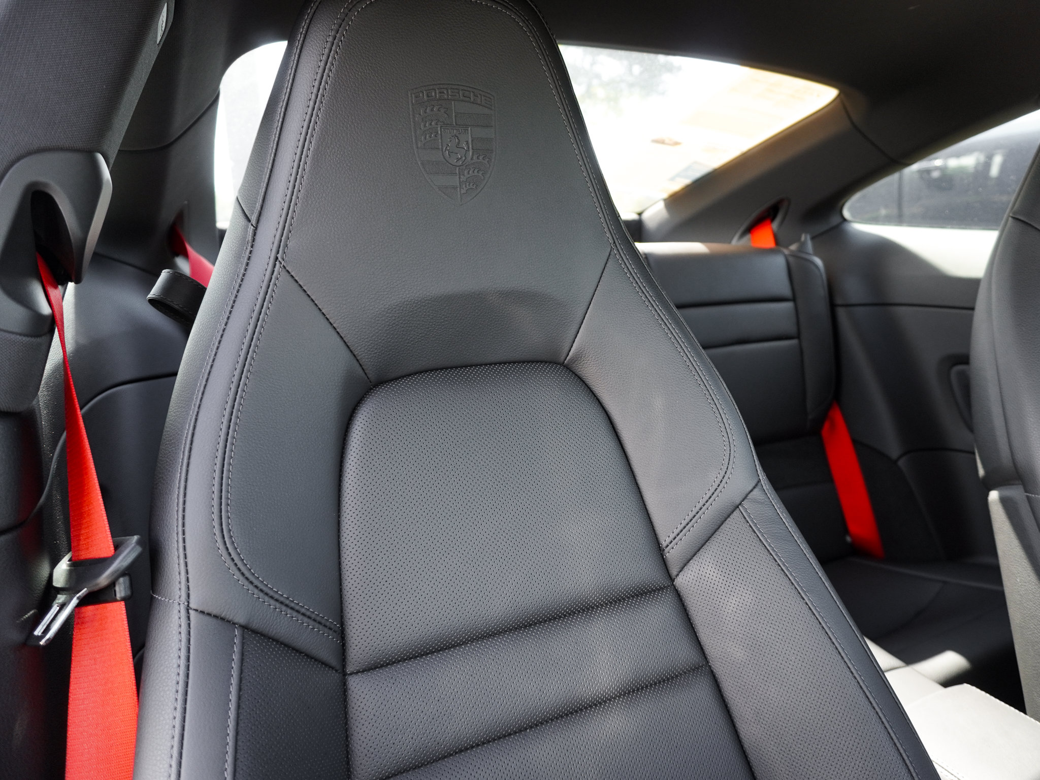 Used 2024 Porsche 911 Carrera RWD image 36