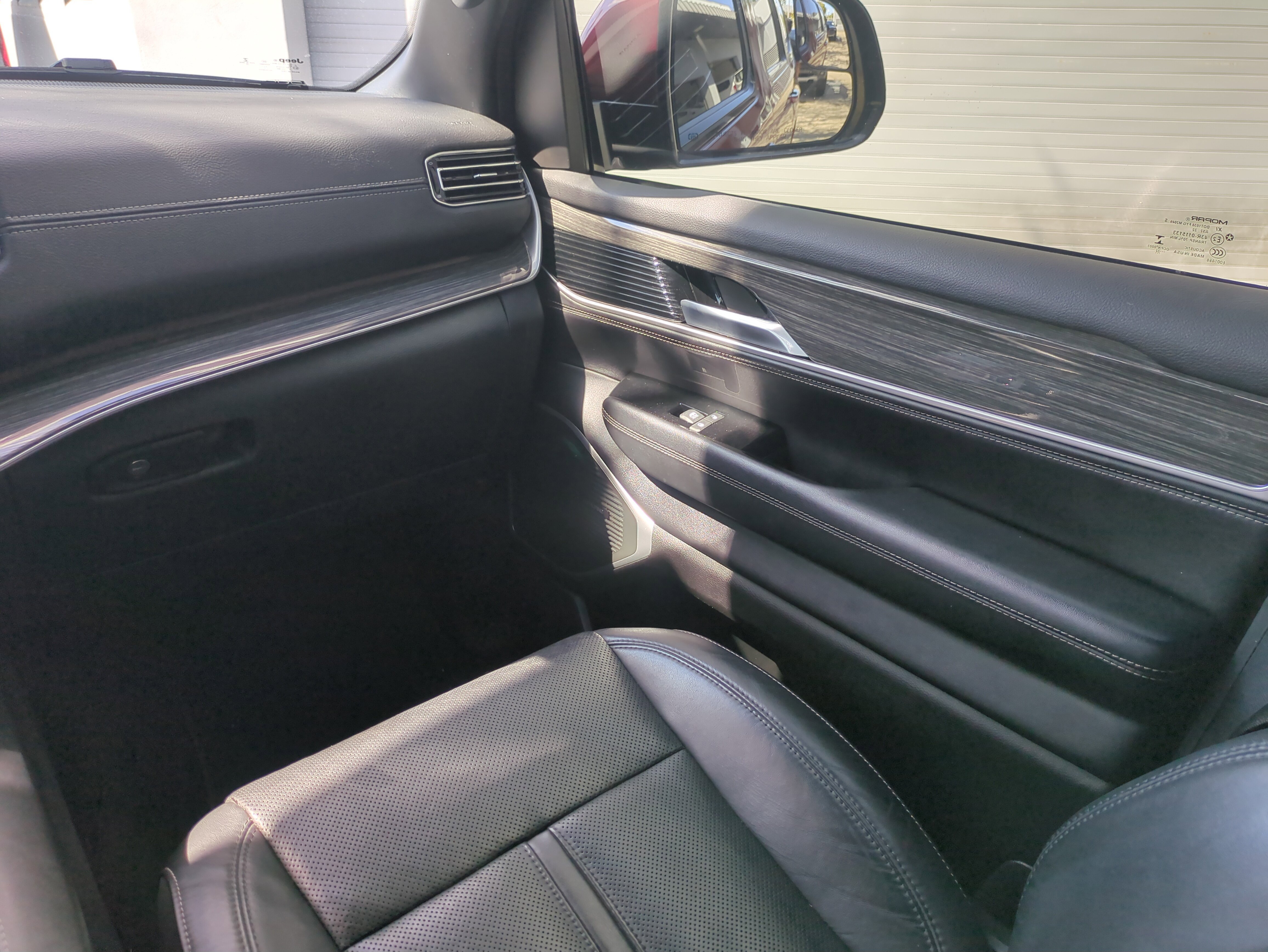 Used 2022 Jeep Wagoneer Series II image 12