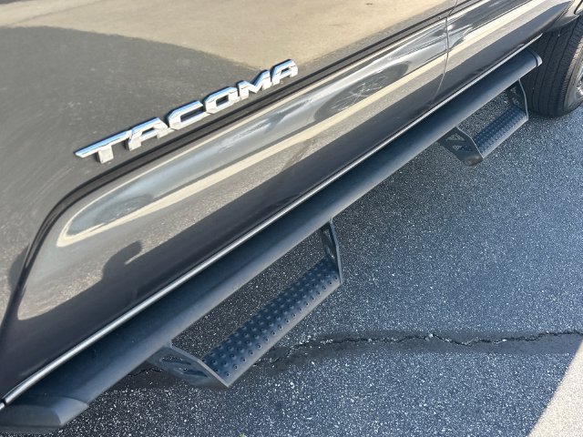 Used 2023 Toyota Tacoma SR5 RWD image 11