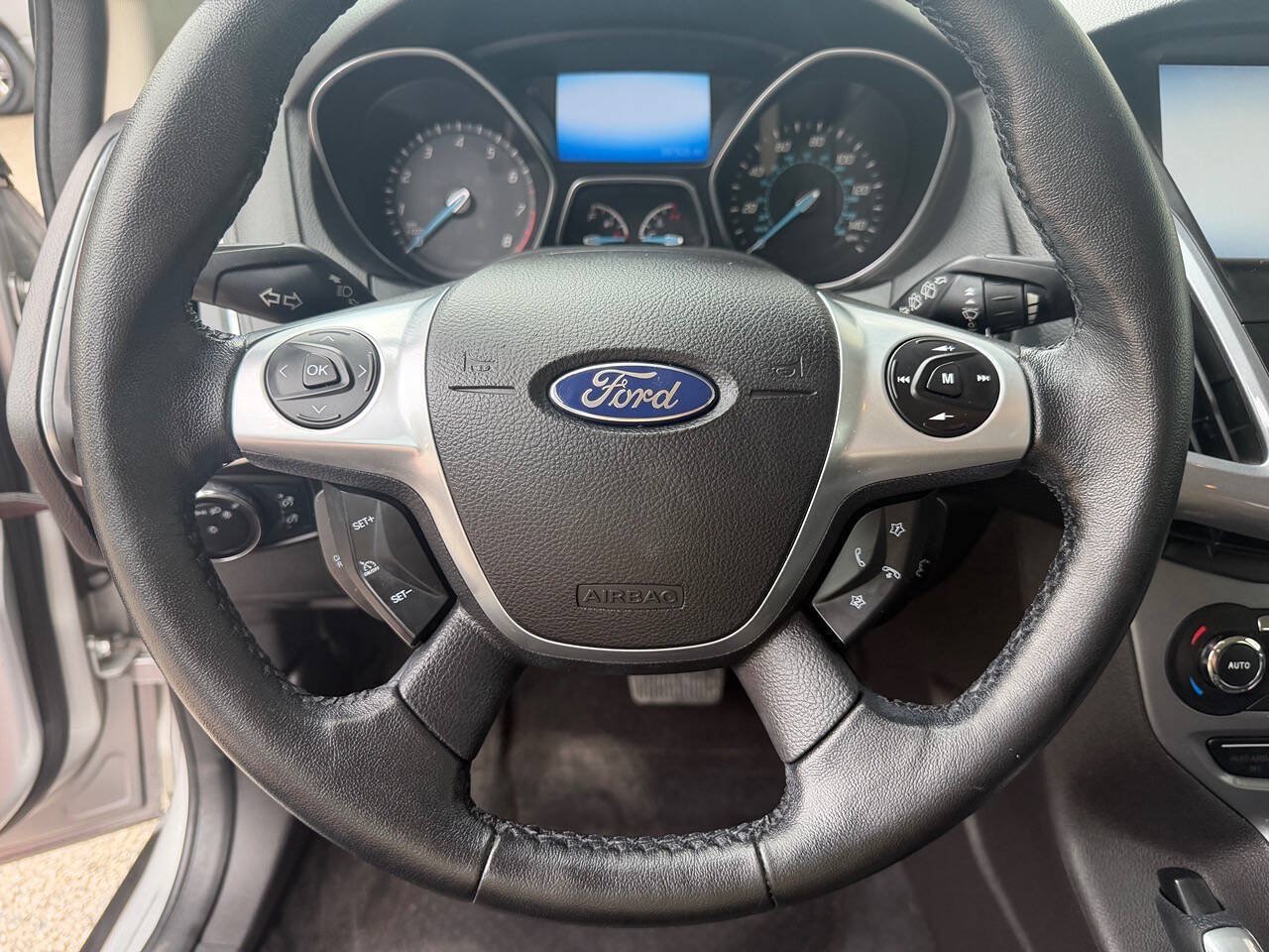 Used 2013 Ford Focus Titanium FWD image 15