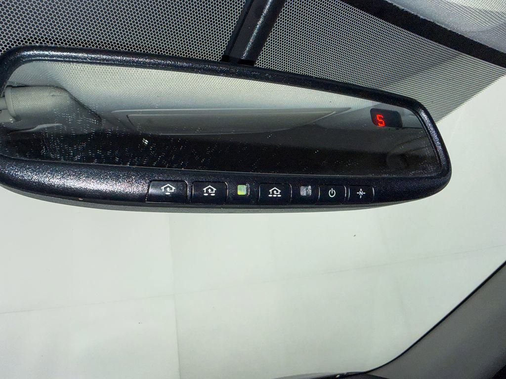 Used 2017 Nissan Rogue SV w/ SV Premium Package AWD/4WD image 25