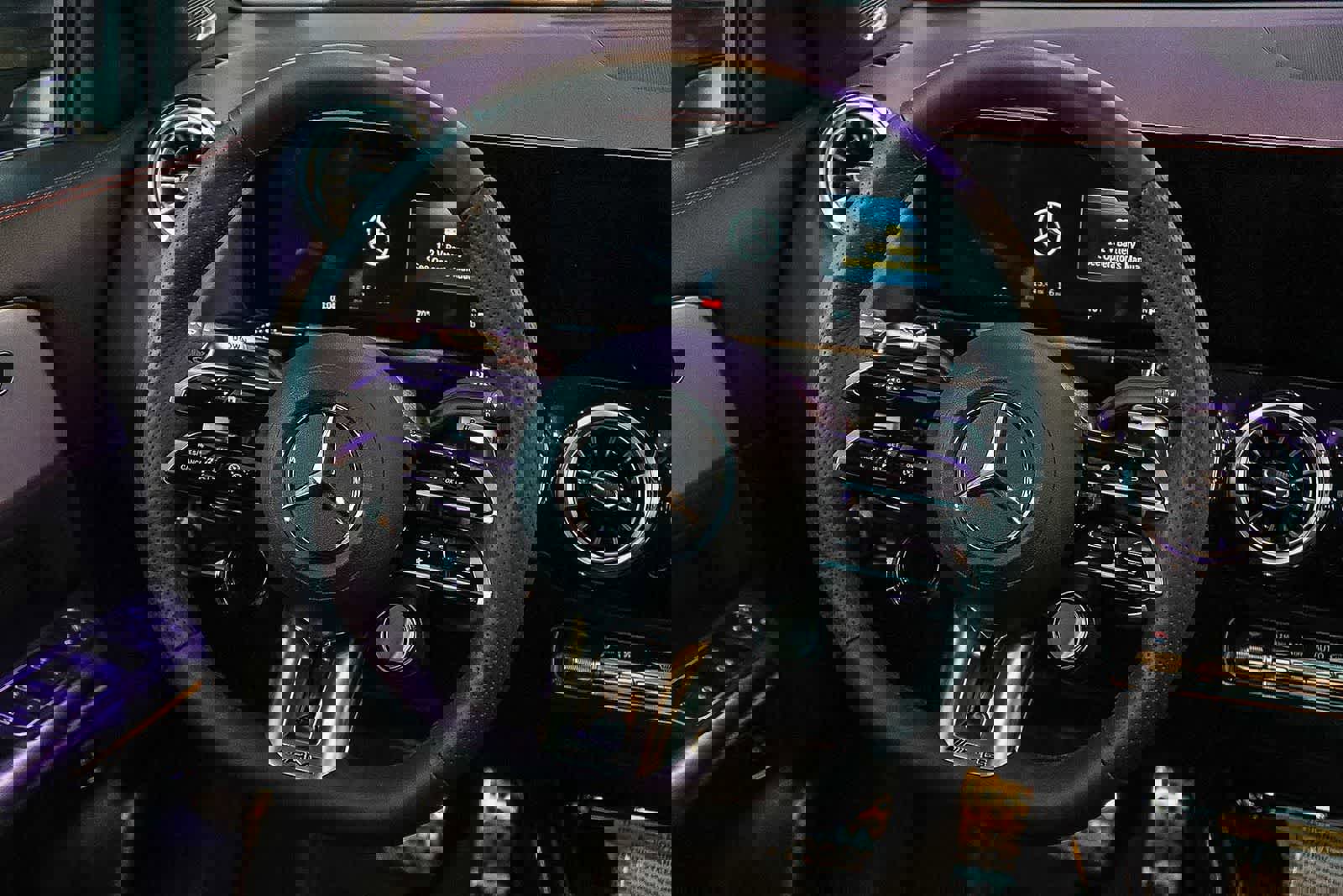 New 2026 Mercedes-Benz GLA 35 AMG 4MATIC image 16