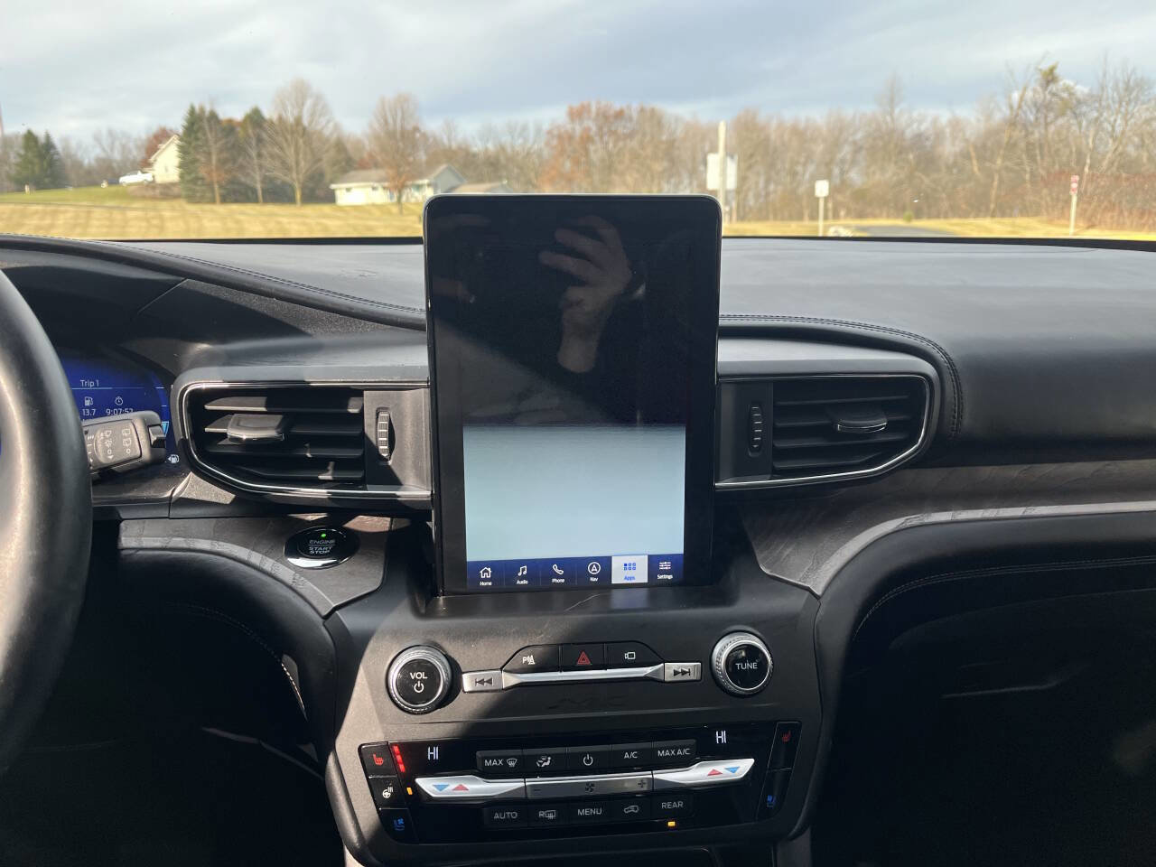 Used 2020 Ford Explorer Platinum image 23