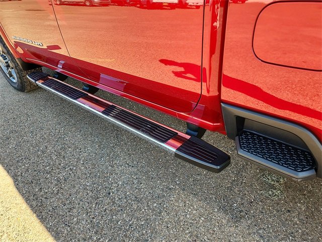 New 2025 GMC Sierra 2500 SLT w/ SLT Convenience Package image 8