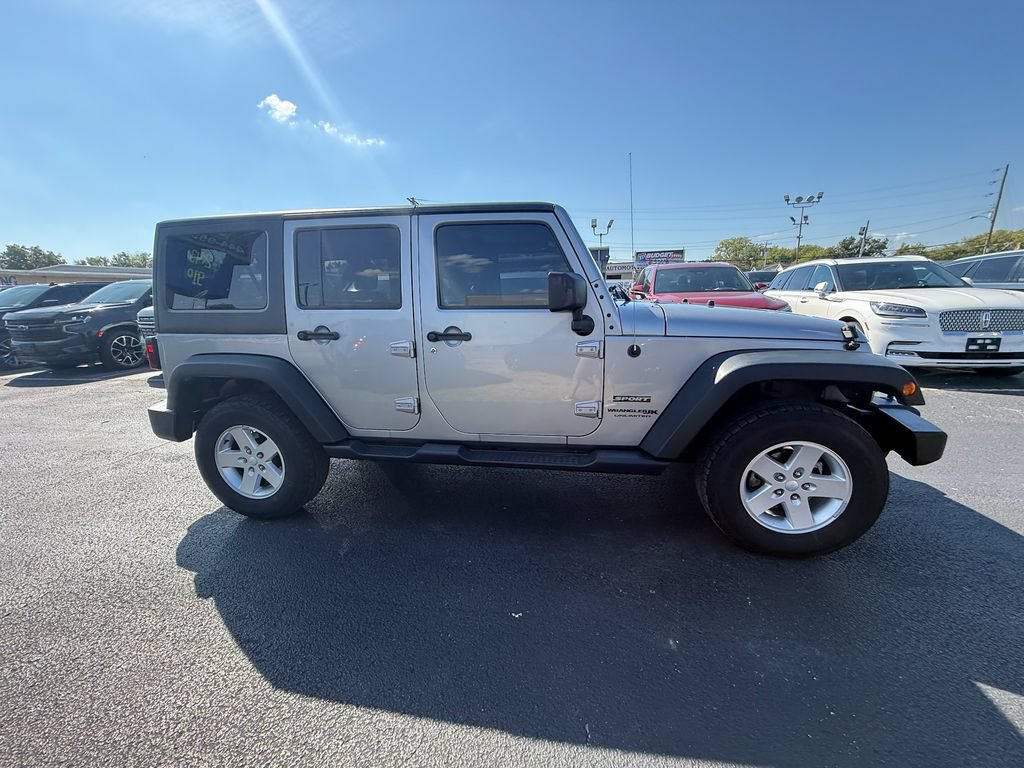 Used 2018 Jeep Wrangler Unlimited Sport S AWD/4WD image 2