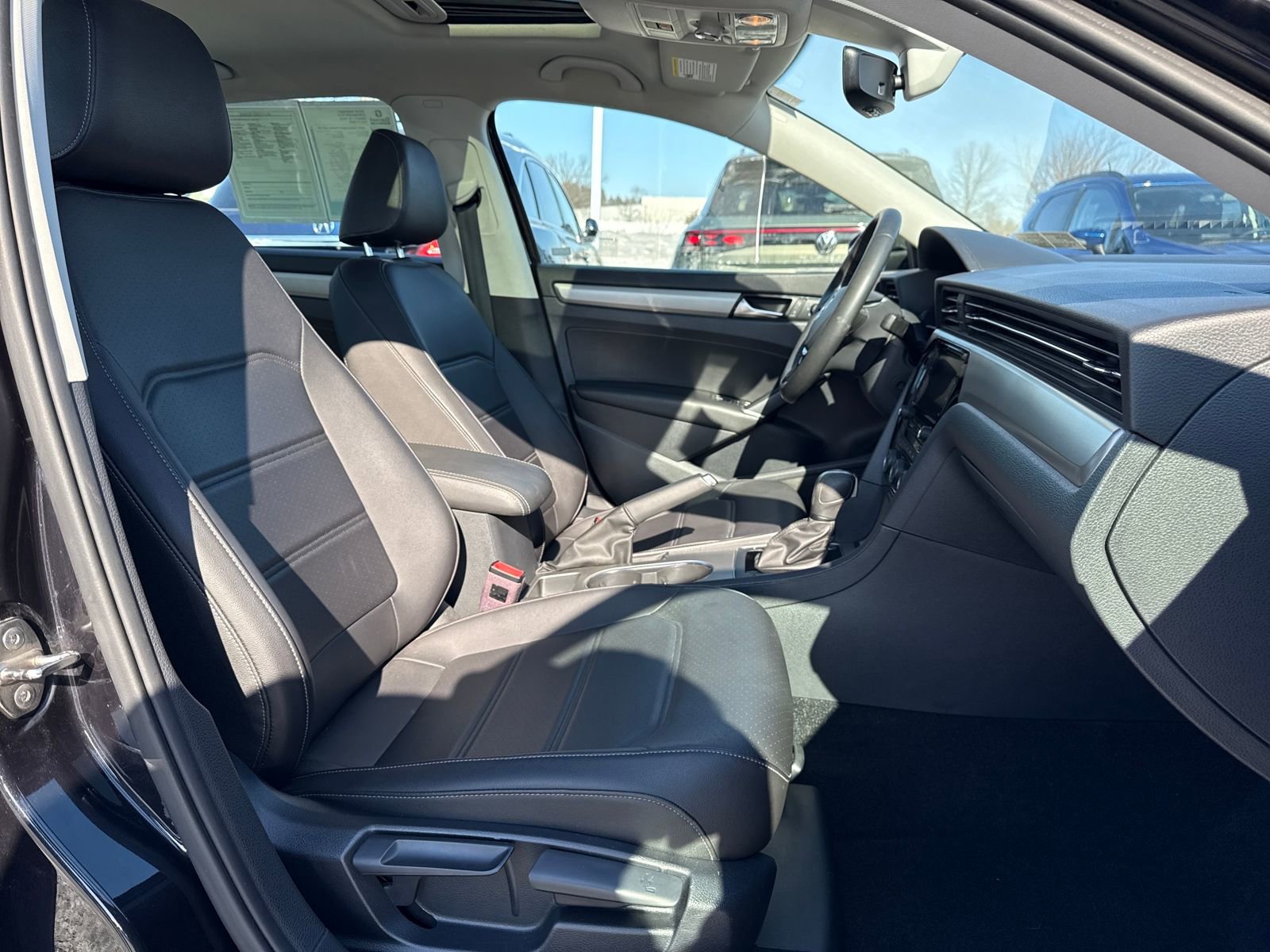 Certified 2021 Volkswagen Passat 2.0T SE image 38