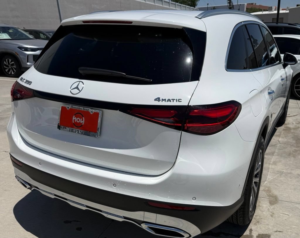 Used 2026 Mercedes-Benz GLC 300 4MATIC image 9
