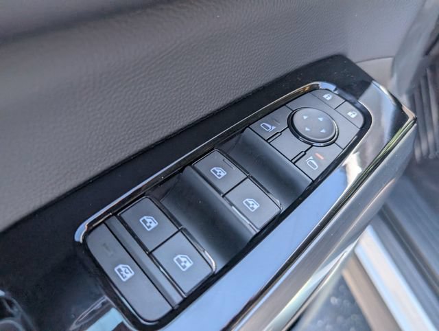 New 2026 Nissan Pathfinder SL w/ SL Premium Package AWD/4WD image 16