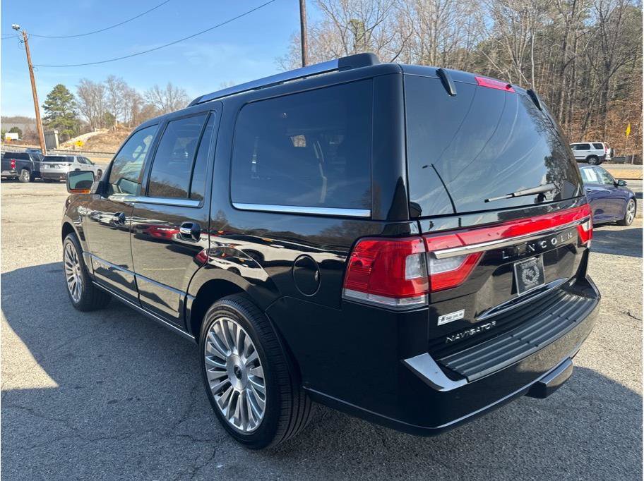 Used 2016 Lincoln Navigator Reserve image 8