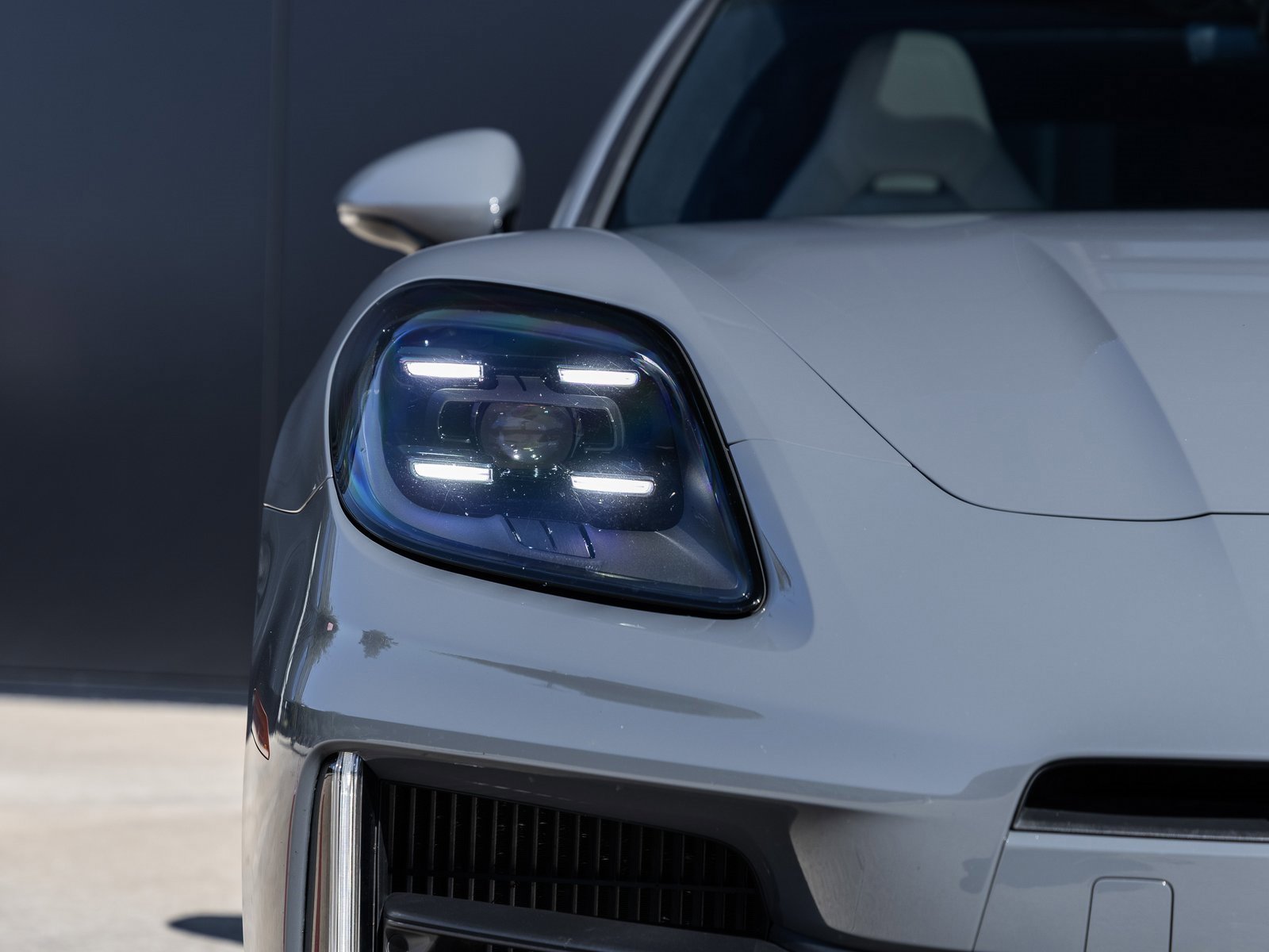 Certified 2025 Porsche Panamera 4 image 19