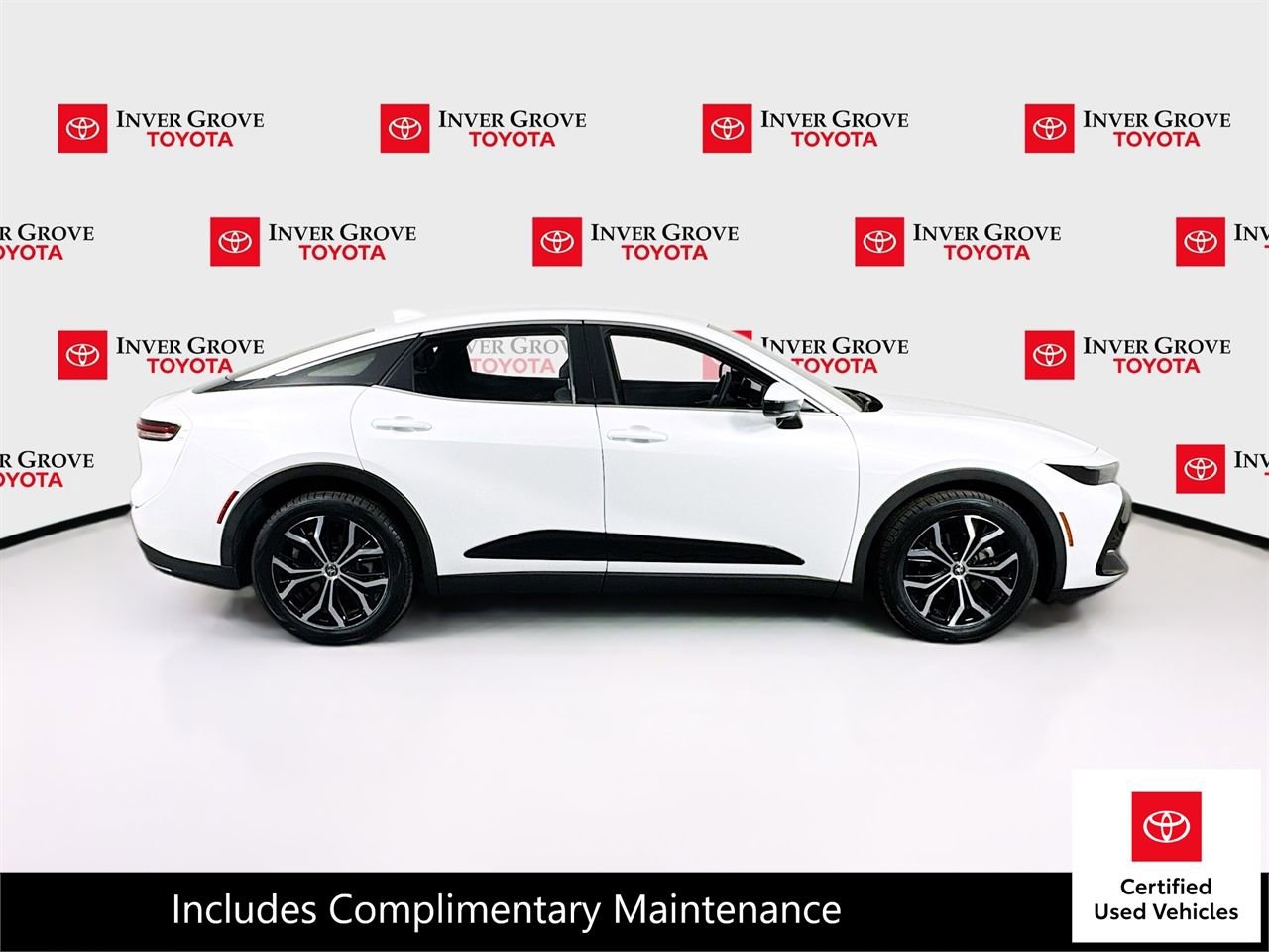 Certified 2023 Toyota Crown XLE image 4