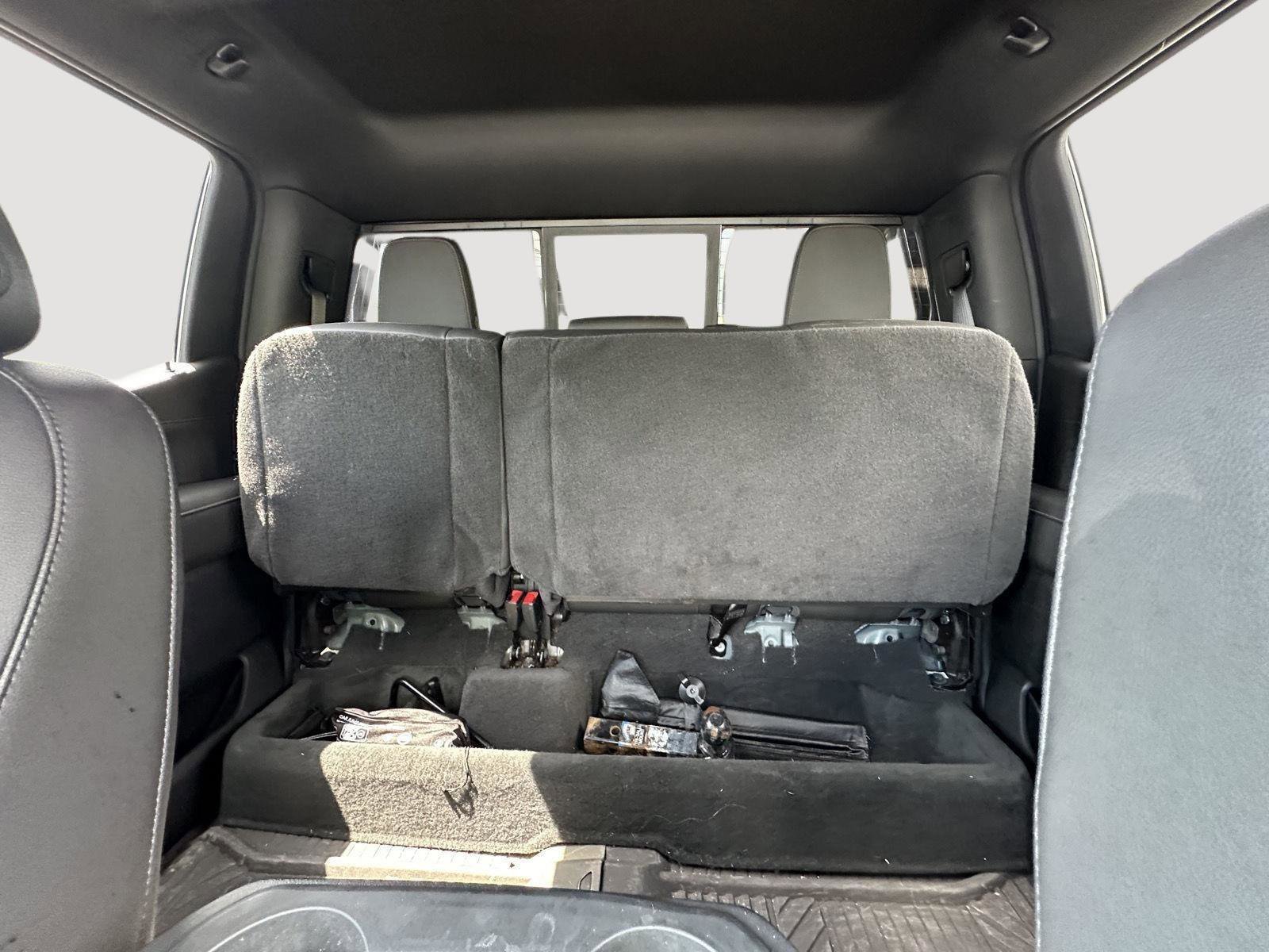 Used 2020 GMC Sierra 1500 AT4 w/ Off-Road Performance Package image 13