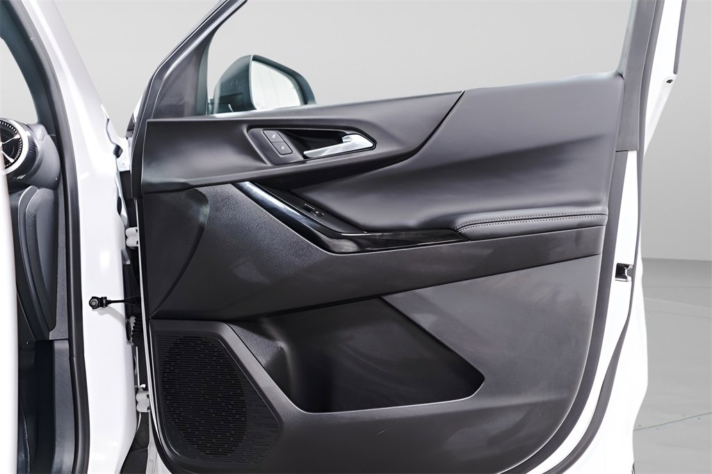 Used 2025 Chevrolet Equinox LT image 34