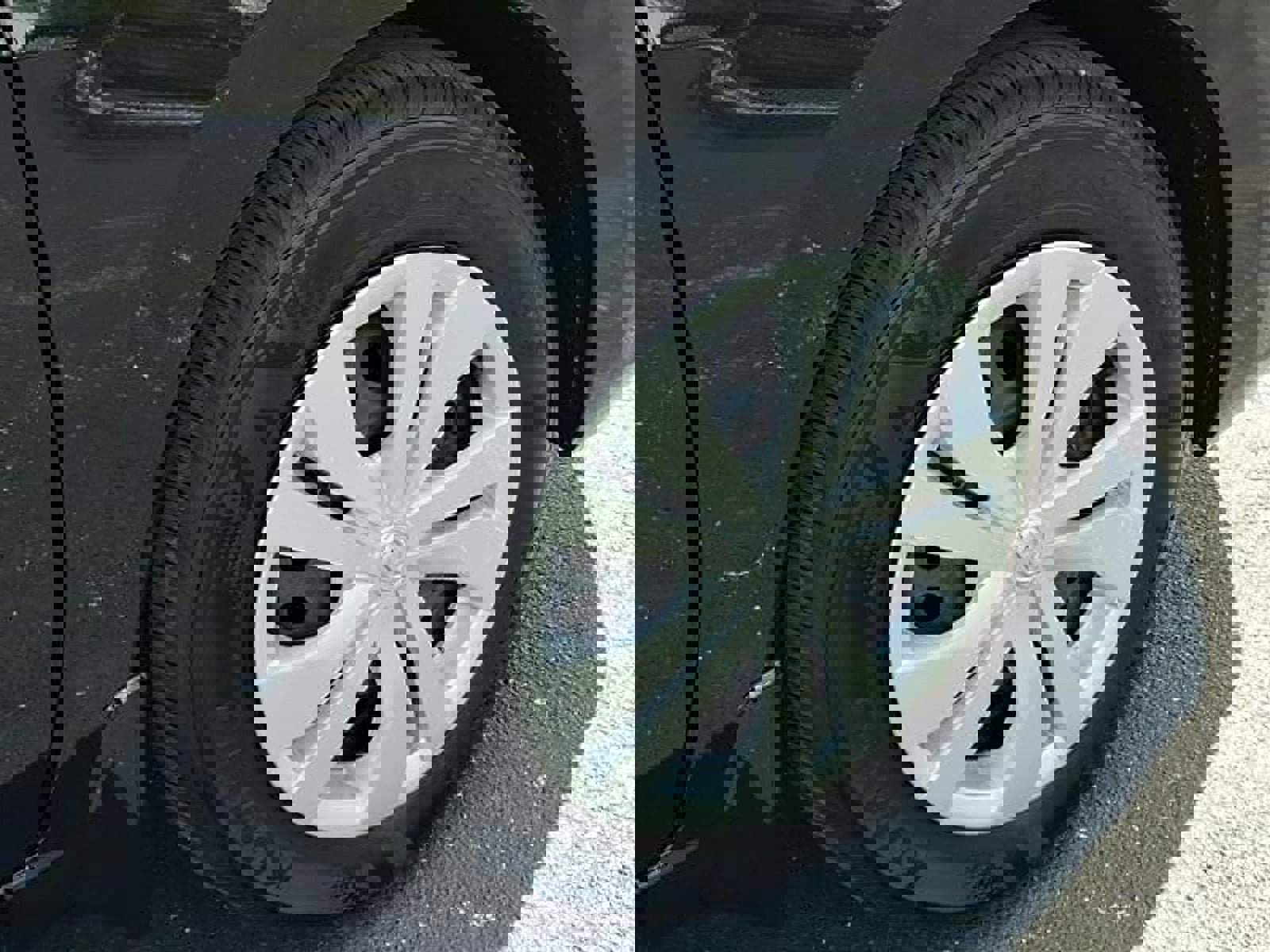 Used 2025 Nissan Versa S w/ Trunk Package image 18