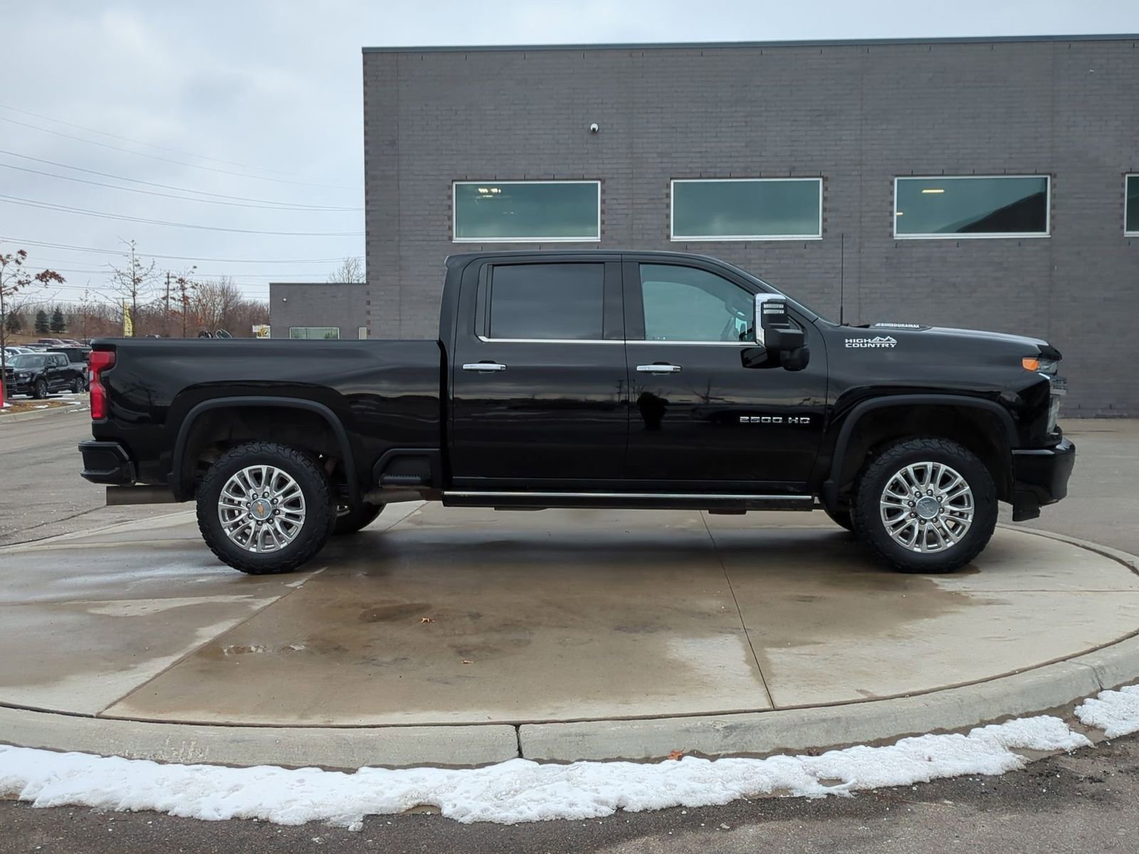 Used 2023 Chevrolet Silverado 2500 High Country w/ Z71 Off-Road Package image 9