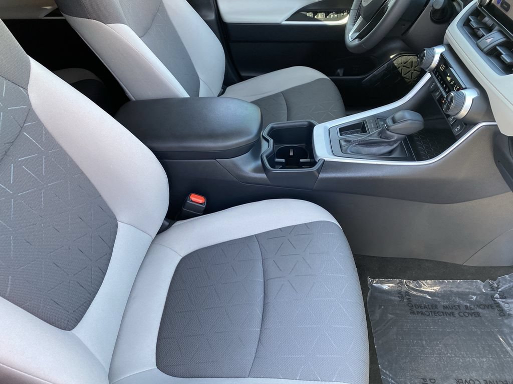 Certified 2025 Toyota RAV4 XLE w/ Convenience Package FWD image 16