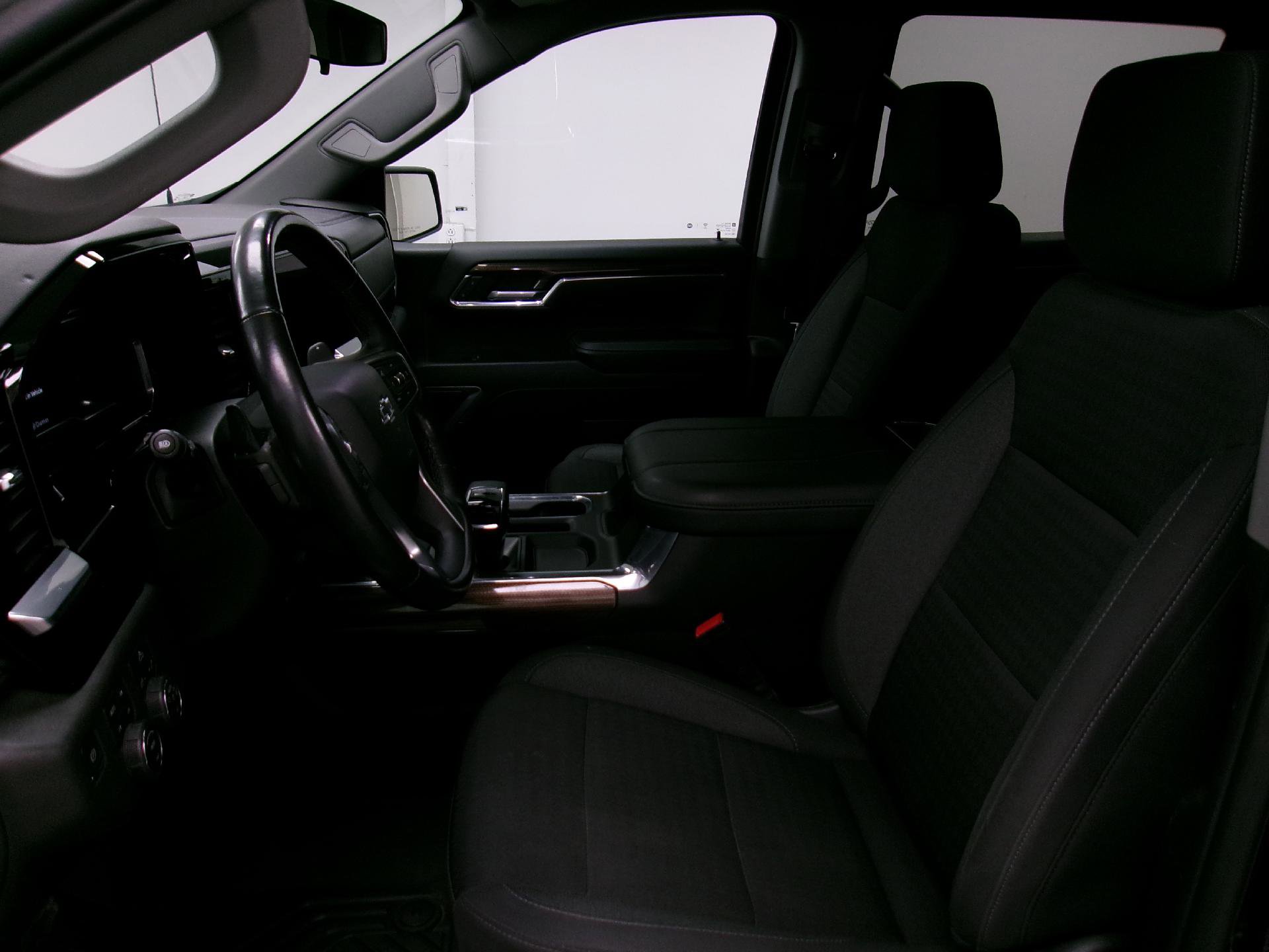 Used 2023 Chevrolet Silverado 1500 RST image 7