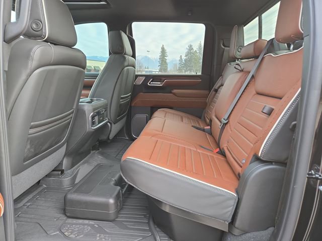 New 2026 GMC Sierra 2500 Denali Ultimate w/ LPO, Black Badging Package image 31