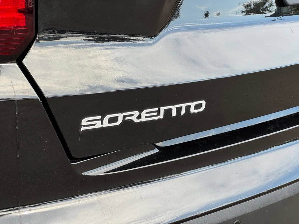 Used 2023 Kia Sorento EX w/ Panoramic Sunroof Package FWD image 24