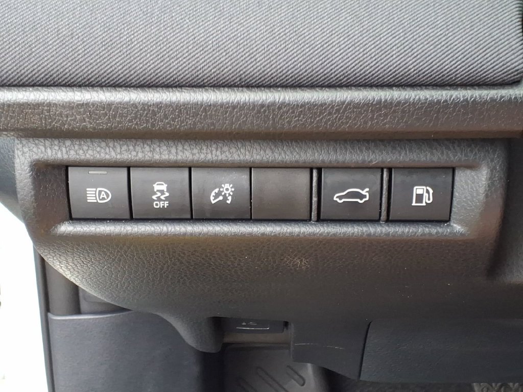 Certified 2025 Toyota Camry LE FWD image 14