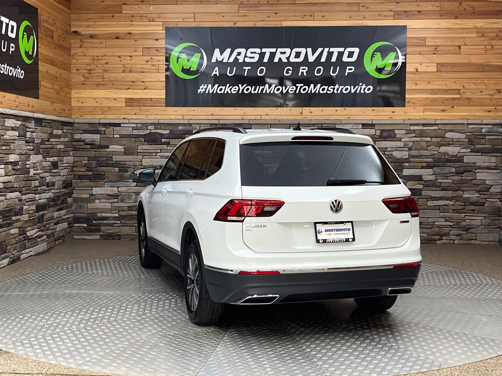 Used 2020 Volkswagen Tiguan SE w/ Panoramic Sunroof Package AWD/4WD image 14