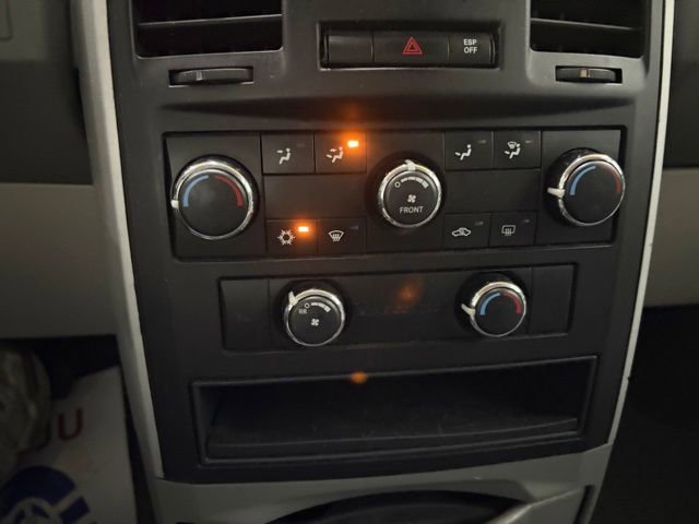 Used 2010 Dodge Grand Caravan SE w/ Climate Group image 26