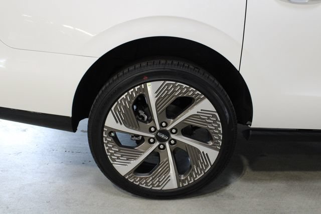 New 2027 Lincoln Navigator L Black Label w/ Black Label Special Edition AWD/4WD image 28