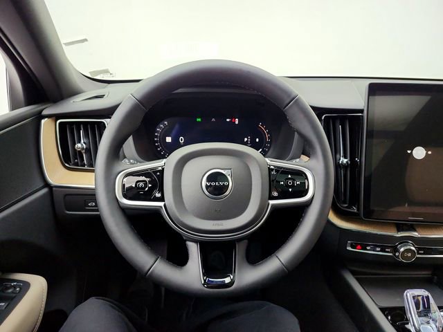 New 2026 Volvo XC60 B5 Plus w/ Protection Package Premier AWD/4WD image 25