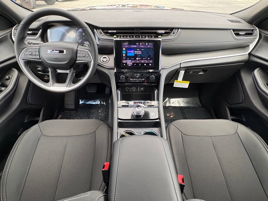 New 2025 Jeep Grand Cherokee Laredo X w/ Luxury Tech Group I image 7