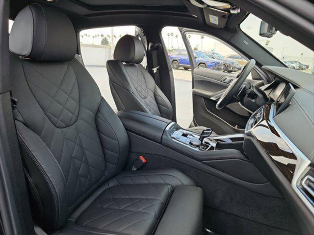 Used 2023 BMW X6 xDrive40i w/ Premium Package AWD/4WD image 10