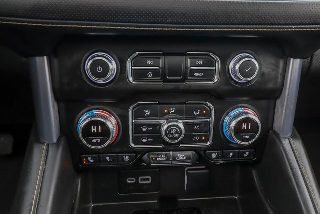 Used 2022 GMC Yukon SLT w/ SLT Premium Package image 18