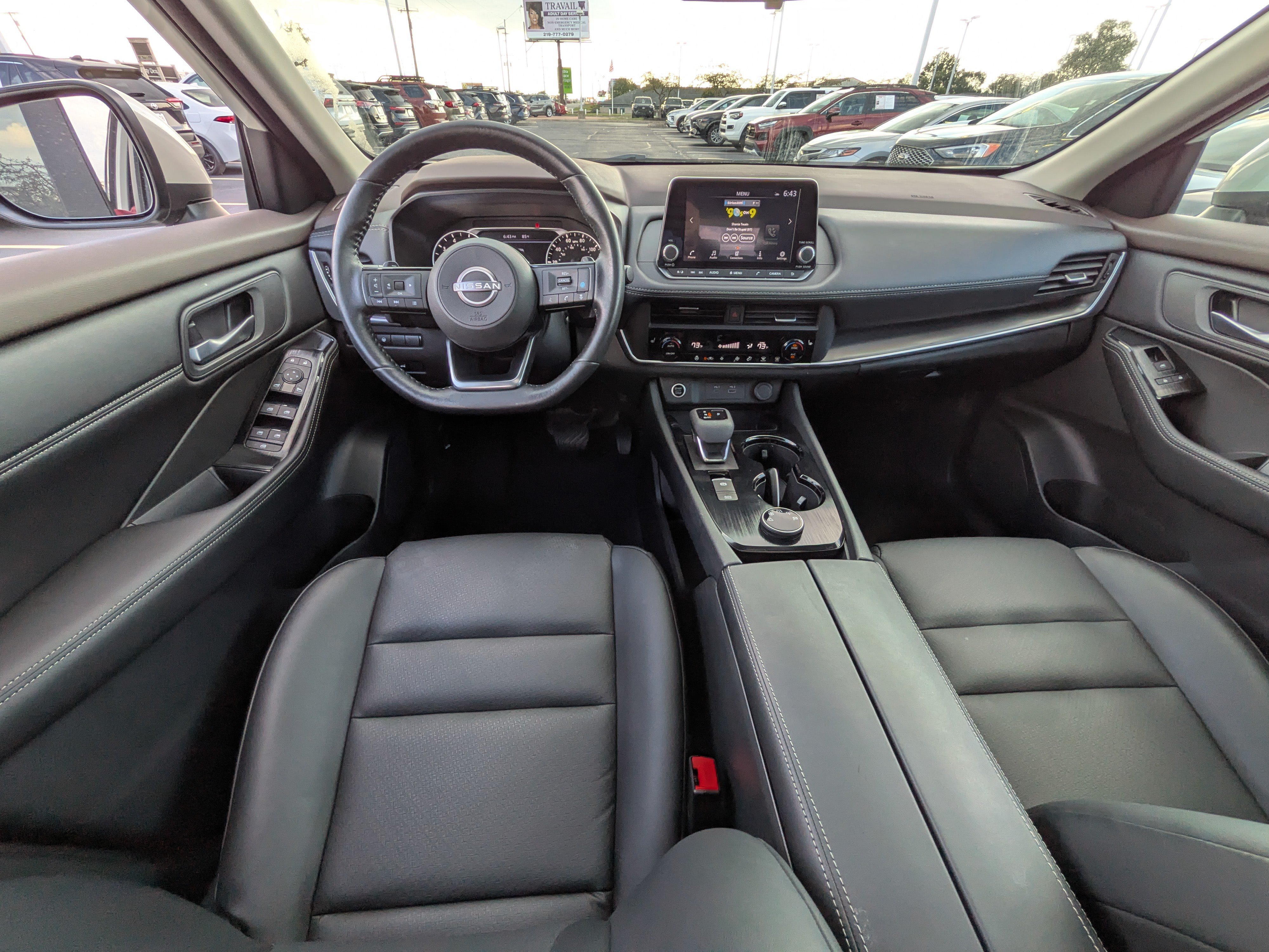 Used 2023 Nissan Rogue SV w/ SV Premium B Package AWD/4WD image 12