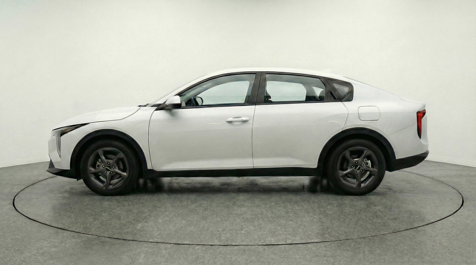 Used 2025 Kia K4 LXS image 5